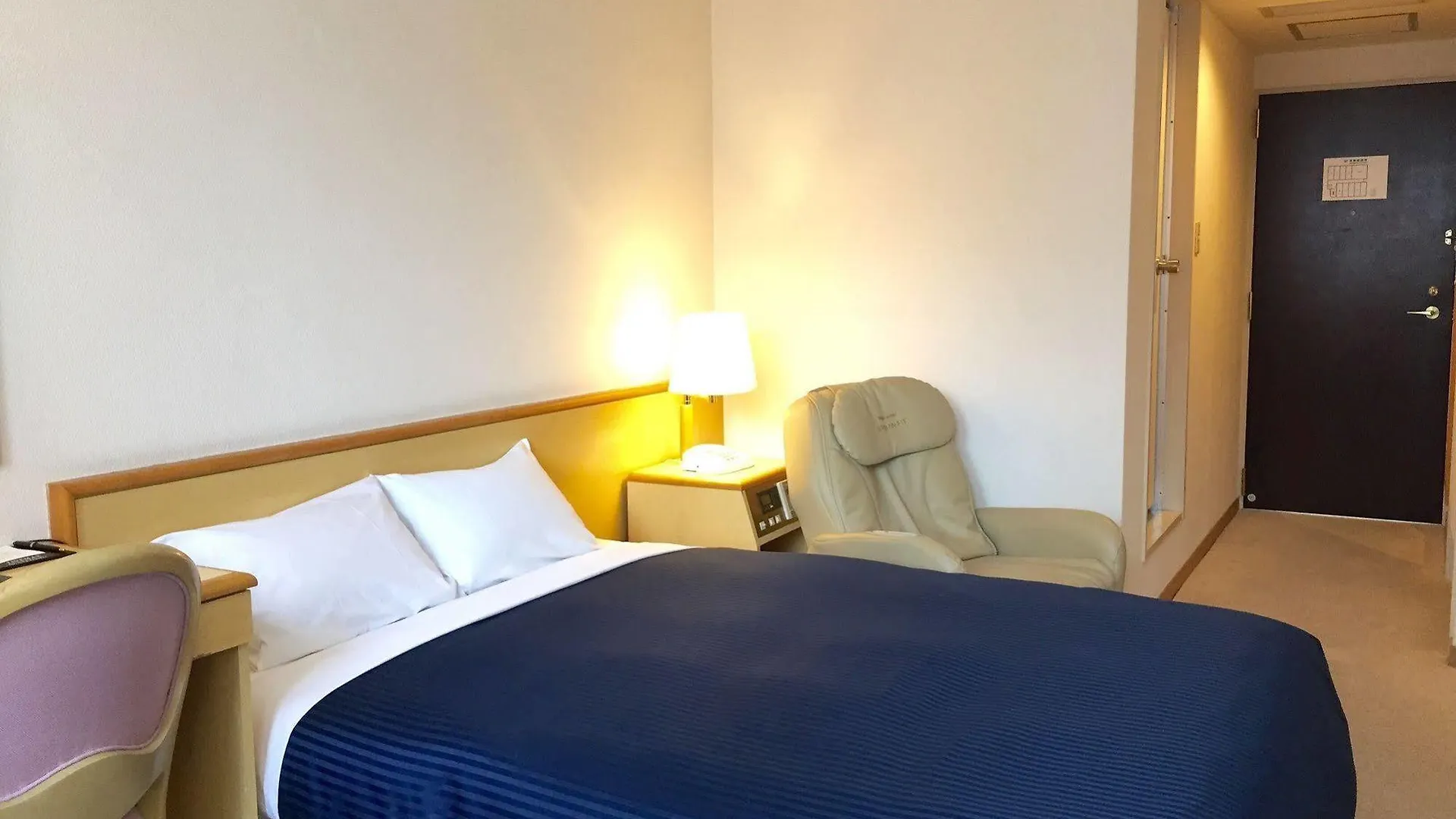 Hotel Livemax Sapporo Eki-Mae 2*,  Japon